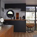 Botel Houseboat Leni, *