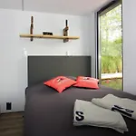 Houseboat Leni,