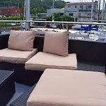 Houseboat Leni, 船上ホテル フレンスブルク