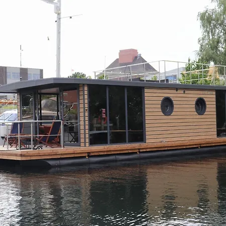 Houseboat Leni, Hotel na wodzie Flensburg