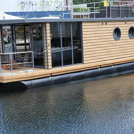 Houseboat Leni, Flensburg