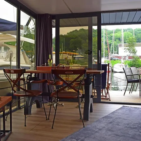 Hotel na wodzie Houseboat Leni, Flensburg