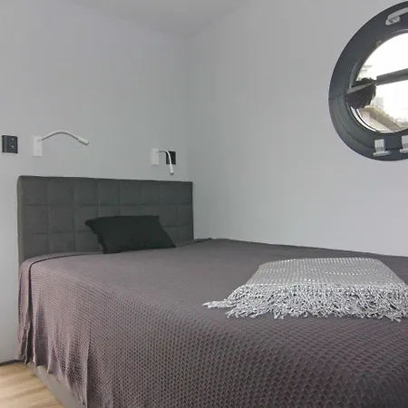 Houseboat Leni, Flensburg فلنسبورغ