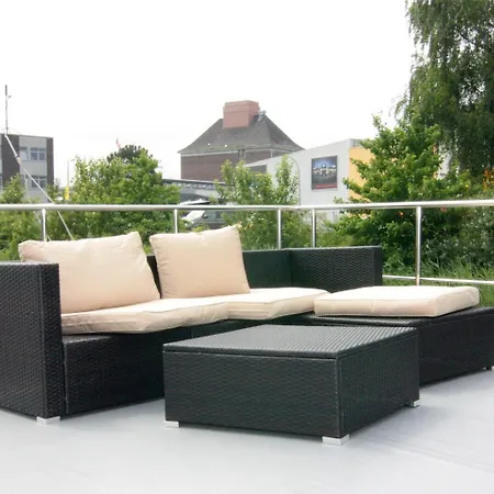 بوتيل Houseboat Leni, Flensburg فلنسبورغ