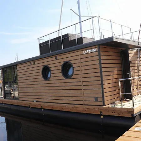 Houseboat Leni, Flensburg Úszó hotel *
